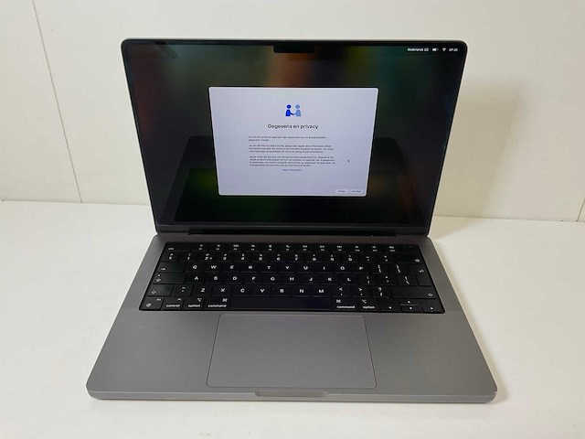 Apple macbook pro 14”, apple m2 pro, 16 gb ram, 512 gb nvme laptop - afbeelding 1 van  7