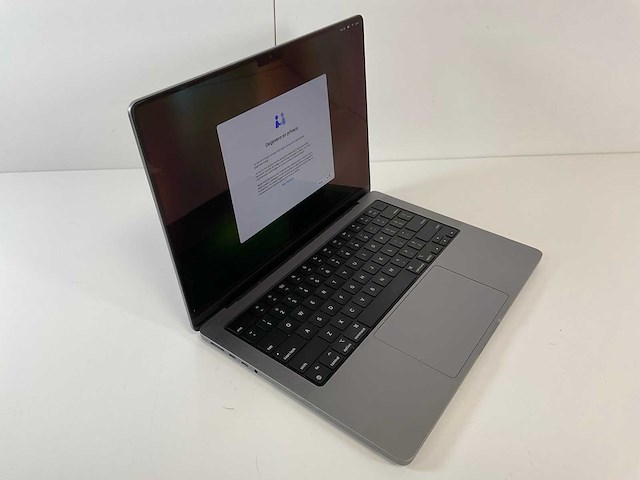 Apple macbook pro 14”, m1 pro, 16 gb ram, 500 gb nvme laptop - afbeelding 2 van  7