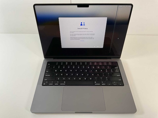Apple macbook pro 14”, m1 pro, 16 gb ram, 512 gb ssd laptop - afbeelding 1 van  7