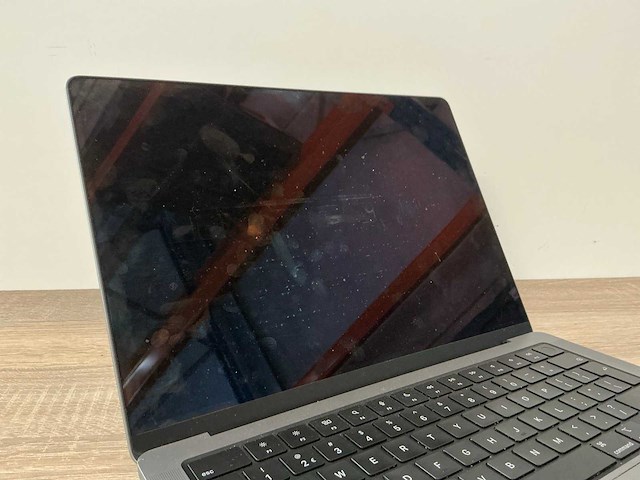 Apple macbook pro 14'' (m3, 2024) - afbeelding 3 van  6