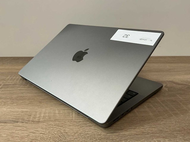Apple macbook pro 14'' (m3, 2024) - afbeelding 4 van  6