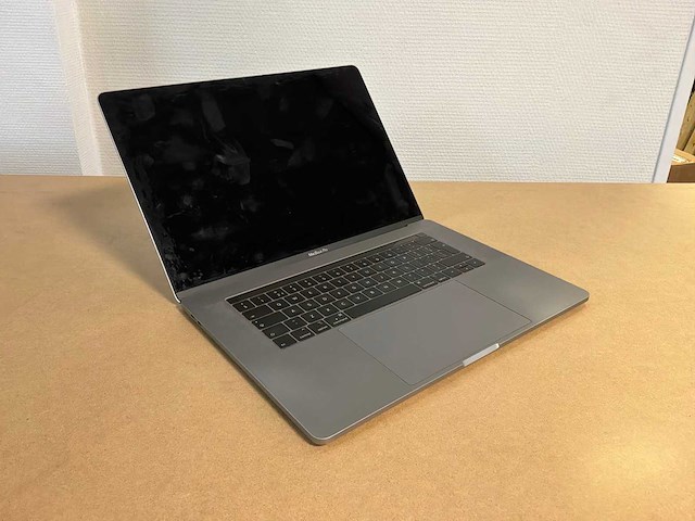 Apple macbook pro 15” - i7-8850h laptop - afbeelding 1 van  3
