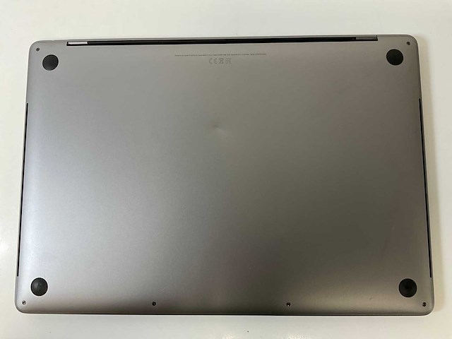 Apple macbook pro 15”, 6-core intel i7, 16 gb ram, 500 gb nvme, amd radeon pro 560x 4 gb laptop - afbeelding 6 van  7