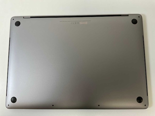 Apple macbook pro 15”, 6-core intel i9, 32 gb ram, 500 gb nvme, amd radeon pro 555x 4gb laptop - afbeelding 6 van  7
