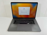 Apple macbook pro 15”, core i7, 16 gb ram, 512 gb nvme, amd radeon pro 555x 4gb laptop - afbeelding 1 van  7