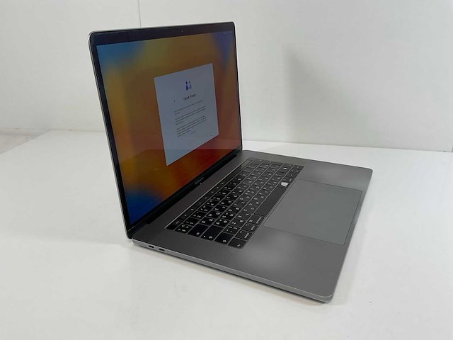 Apple macbook pro 15”, core i7, 16 gb ram, 512 gb nvme, amd radeon pro 555x 4gb laptop - afbeelding 2 van  7