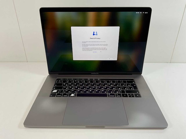 Apple macbook pro 15”, core i7, 16 gb ram, 512 gb nvme, amd radeon pro 555x 4gb laptop - afbeelding 1 van  7