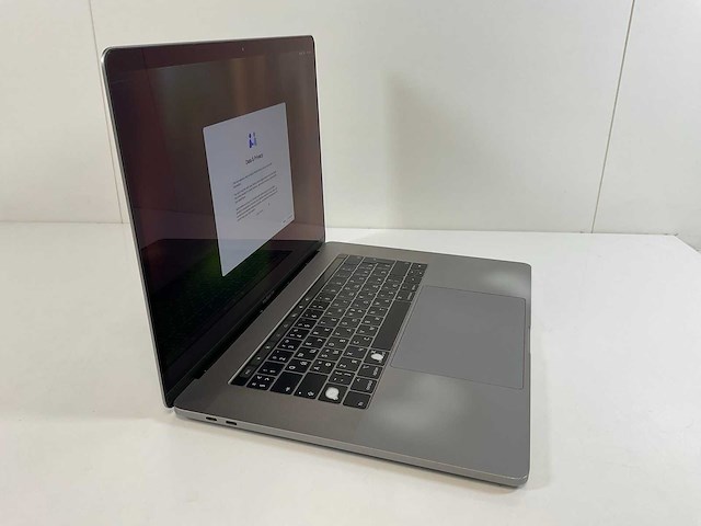 Apple macbook pro 15”, core i7, 16 gb ram, 512 gb nvme, amd radeon pro 555x 4gb laptop - afbeelding 2 van  7