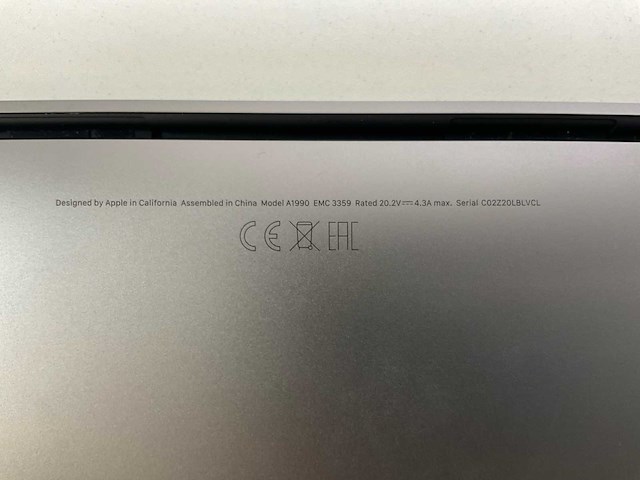 Apple macbook pro 15“ core(tm) i9 9th gen, 32 gb ram, 1tb nvme, amd radeon pro vega 20 4gb laptop - afbeelding 7 van  8