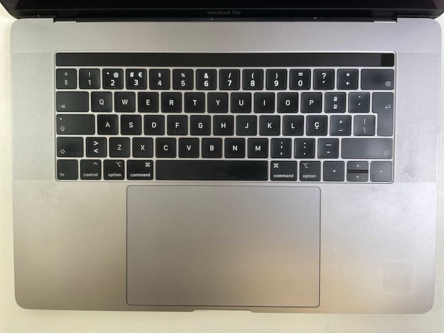 Apple macbook pro 15“ core(tm) i9 9th gen, 32 gb ram, 1tb nvme, amd radeon pro vega 20 4gb laptop - afbeelding 4 van  8