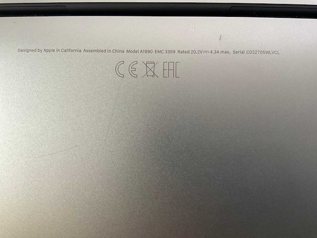 Apple macbook pro 15“ core(tm) i9 9th gen, 32 gb ram, 1tb nvme, amd radeon pro vega 20 4gb laptop - afbeelding 7 van  8
