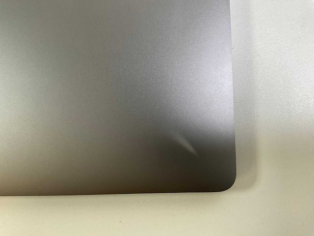 Apple macbook pro 15“ core(tm) i9 9th gen, 32 gb ram, 1tb nvme, amd radeon pro vega 20 4gb laptop - afbeelding 8 van  8