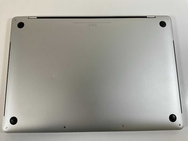 Apple macbook pro 15”, hexacore i7, 16 gb ram, 256 gb nvme, amd radeon pro 555x 4gb laptop - afbeelding 5 van  6