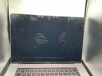 Apple macbook pro 15 inch a1990 laptop - afbeelding 1 van  2