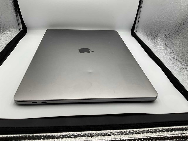 Apple macbook pro 15 inch a1990 laptop - afbeelding 7 van  10