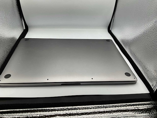Apple macbook pro 15 inch a1990 laptop - afbeelding 8 van  10