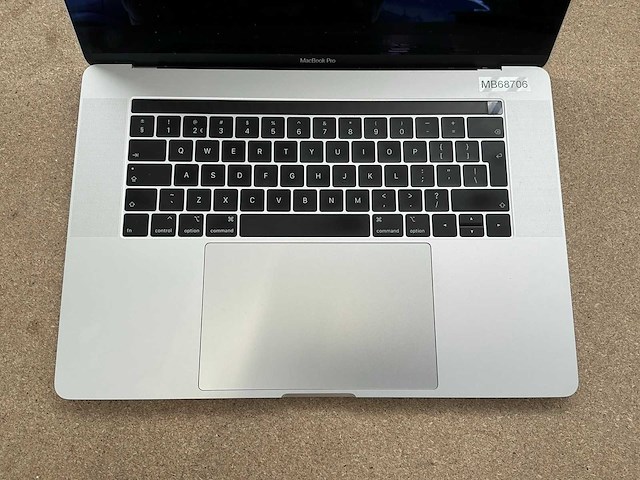 Apple macbook pro (15 inch) laptop - afbeelding 2 van  6