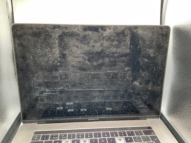Apple macbook pro 15 inch laptop - afbeelding 3 van  6