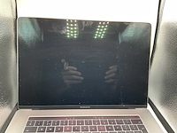 Apple macbook pro 15 inch laptop - afbeelding 3 van  8