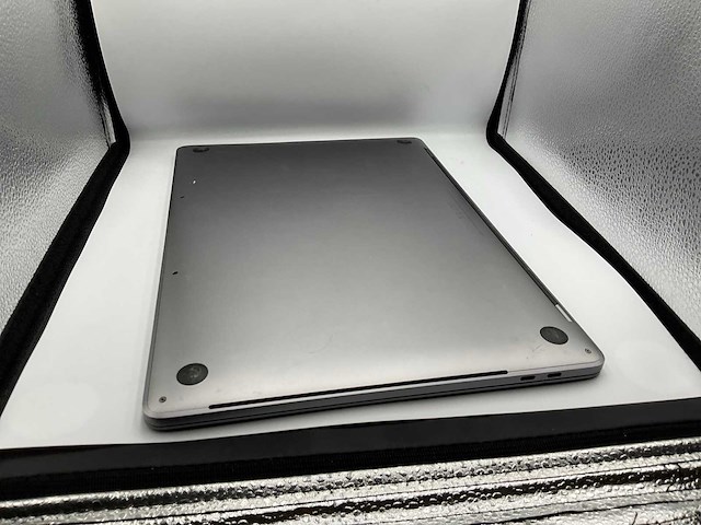 Apple macbook pro 15 inch laptop - afbeelding 7 van  8