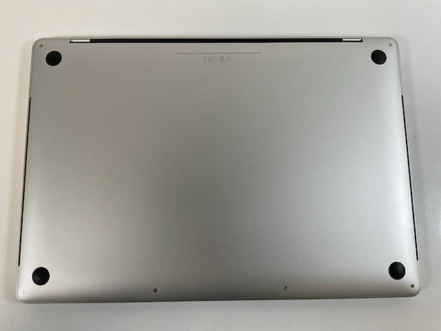 Apple macbook pro 15”, quadcore i7, 16 gb ram, 251 gb nvme, amd radeon pro 450 2gb laptop - afbeelding 6 van  7