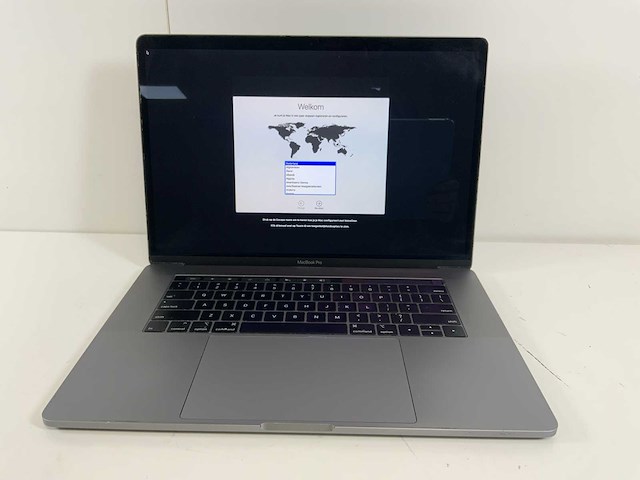 Apple macbook pro 15.4", core(tm) i7 8e generatie, 32 gb ram, 500 gb nvme, amd radeon pro 560x 4 gb laptop - afbeelding 1 van  7