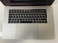 Apple macbook pro 15.4”, core(tm) i7 8th gen, 16 gb ram, 1 tb nvme, amd radeon pro 555x 4 gb laptop - afbeelding 4 van  7