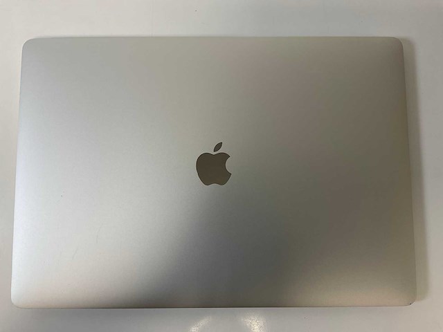 Apple macbook pro 15.4”, core(tm) i7 8th gen, 16 gb ram, 1 tb nvme, amd radeon pro 555x 4 gb laptop - afbeelding 5 van  7