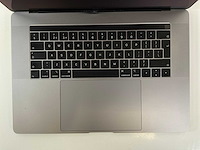 Apple macbook pro 15.4”, core(tm) i7 8th gen, 16 gb ram, 256 gb nvme, amd radeon pro 555x 4 gb laptop - afbeelding 4 van  7