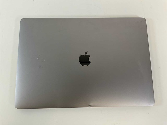 Apple macbook pro 15.4”, core(tm) i7 8th gen, 16 gb ram, 256 gb nvme, amd radeon pro 555x 4 gb laptop - afbeelding 5 van  7