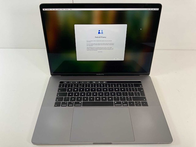 Apple macbook pro 15.4”, core(tm) i7 8th gen, 16 gb ram, 256 gb nvme, amd radeon pro 555x 4 gb laptop - afbeelding 1 van  7