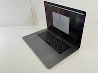 Apple macbook pro 15.4”, core(tm) i7 8th gen, 16 gb ram, 256 gb nvme, amd radeon pro 555x 4 gb laptop - afbeelding 3 van  7