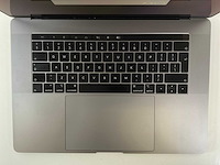 Apple macbook pro 15.4”, core(tm) i7 8th gen, 16 gb ram, 256 gb nvme, amd radeon pro 555x 4 gb laptop - afbeelding 4 van  7