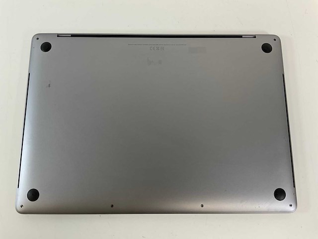 Apple macbook pro 15.4”, core(tm) i7 8th gen, 16 gb ram, 256 gb nvme, amd radeon pro 555x 4 gb laptop - afbeelding 6 van  7