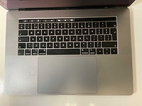 Apple macbook pro 15.4”, core(tm) i7 8th gen, 32 gb ram, 1 tb nvme, amd radeon pro 560x 4 gb laptop - afbeelding 4 van  7