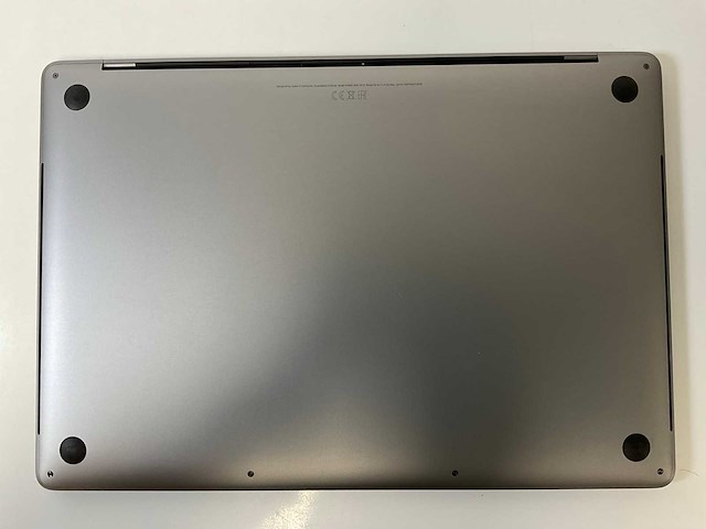 Apple macbook pro 15.4”, core(tm) i7 8th gen, 32 gb ram, 1 tb nvme, amd radeon pro 560x 4 gb laptop - afbeelding 6 van  7