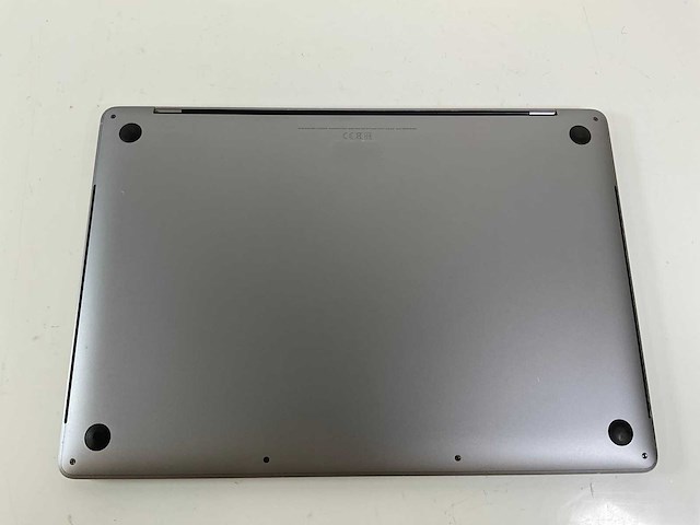 Apple macbook pro 15.4”, core(tm) i7 8th gen, 32 gb ram, 256 gb nvme, amd radeon pro 555x 4 gb laptop - afbeelding 6 van  7