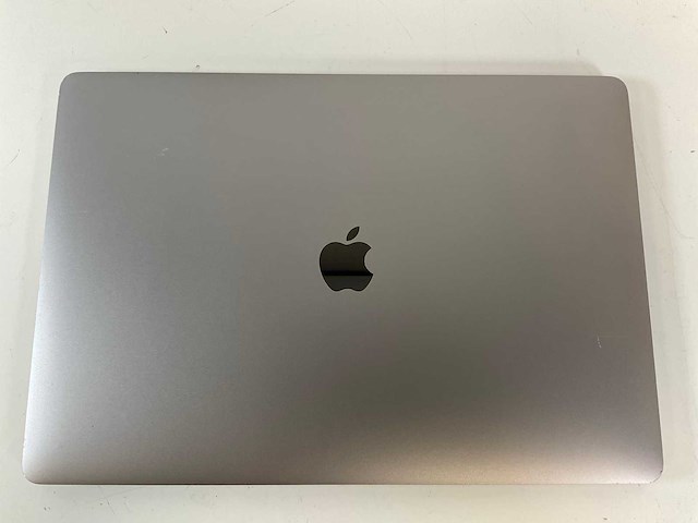 Apple macbook pro 15.4”, core(tm) i7 8th gen, 32 gb ram, 256 gb nvme, amd radeon pro 555x 4 gb laptop - afbeelding 6 van  8