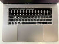 Apple macbook pro 15.4”, core(tm) i7 8th gen, 32 gb ram, 256 gb nvme, amd radeon pro 555x 4 gb laptop - afbeelding 4 van  8