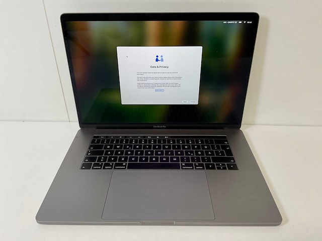Apple macbook pro 15.4”, core(tm) i7 8th gen, 32 gb ram, 256 gb nvme, amd radeon pro 555x 4gb laptop - afbeelding 1 van  7