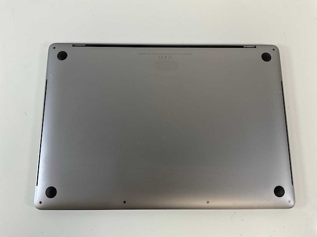 Apple macbook pro 15.4”, core(tm) i7 8th gen, 32 gb ram, 256 gb nvme laptop - afbeelding 6 van  7