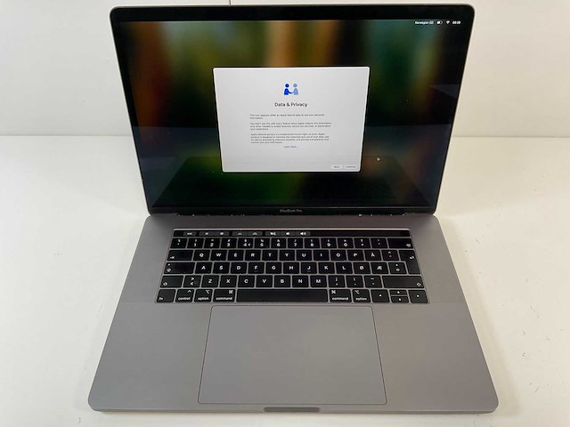 Apple macbook pro 15.4”, core(tm) i7 8th gen, 32 gb ram, 256 gb nvme laptop - afbeelding 1 van  7