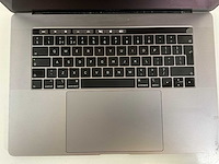Apple macbook pro 15.4”, core(tm) i7 8th gen, 32 gb ram, 256 gb nvme laptop - afbeelding 4 van  7