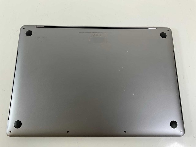 Apple macbook pro 15.4”, core(tm) i7 8th gen, 32 gb ram, 256 gb nvme laptop - afbeelding 6 van  7