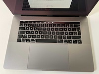 Apple macbook pro 15.4”, core(tm) i7 9th gen, 32 gb ram, 251 gb nvme, amd radeon pro 555x 4 gb laptop - afbeelding 4 van  7