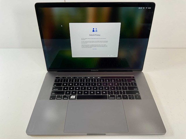 Apple macbook pro 15.4”, core(tm) i7 9th gen, 32 gb ram, 256 gb nvme, amd radeon pro 555x 4 gb laptop - afbeelding 1 van  3