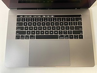 Apple macbook pro 15.4”, core(tm) i7 9th gen, 32 gb ram, 256 gb nvme, amd radeon pro 555x 4gb laptop - afbeelding 4 van  7