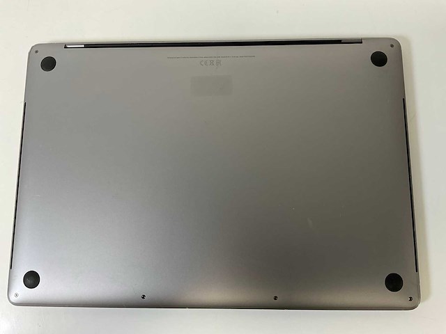 Apple macbook pro 15.4”, core(tm) i7 9th gen, 32 gb ram, 256 gb nvme, amd radeon pro 555x 4gb laptop - afbeelding 6 van  7