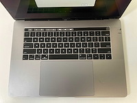 Apple macbook pro 15.4”, core(tm) i7 9th gen, 32 gb ram, 256 gb nvme, amd radeon pro 555x 4gb laptop - afbeelding 4 van  8