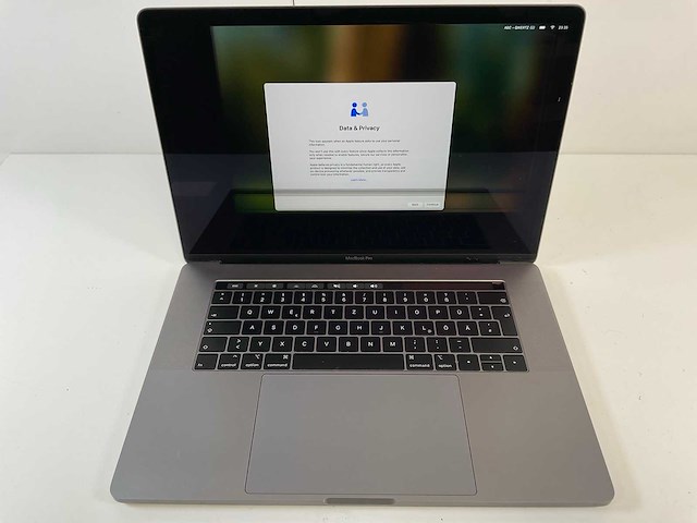 Apple macbook pro 15.4”, core(tm) i7 9th gen, 32 gb ram, 256 gb nvme laptop - afbeelding 1 van  7